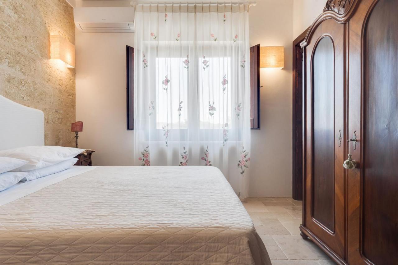 Le Lantane - Luxury Rooms Алессано Екстер'єр фото